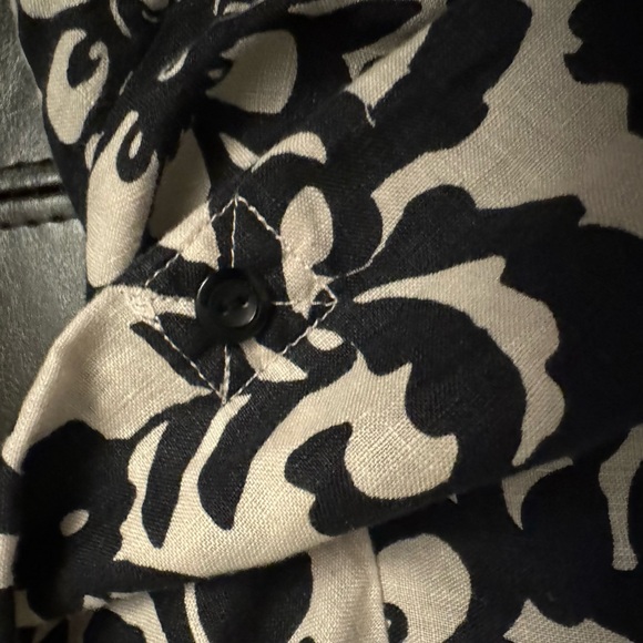 Charter Club Petites Cream & Black Floral 100% Linen Blouse Size 10P - Picture 7 of 7